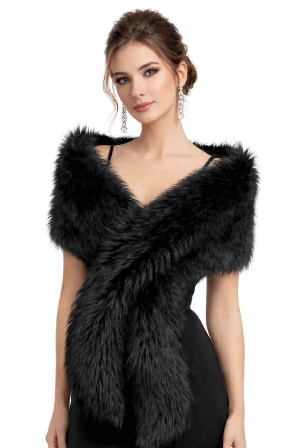 Piel negra anastasia - Alquiler de vestido para Estolas en Bogotá - Click2Dress - Vista 1