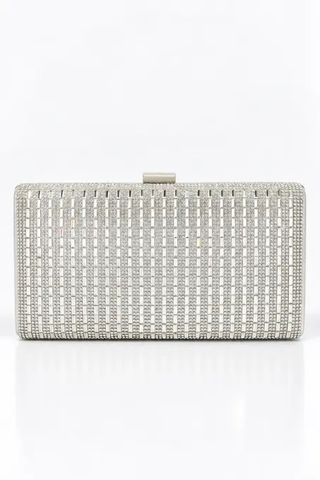 Sobre Nova Plata  - Alquiler de vestido para Carteras en Bogotá - Click2Dress